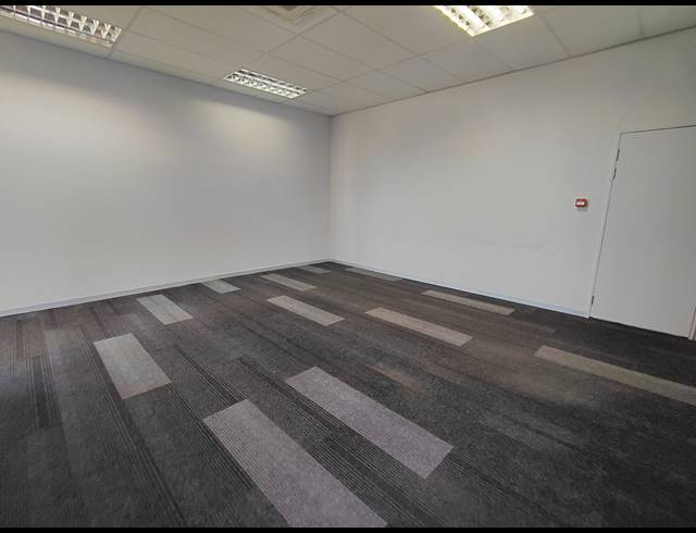 134M² OFFICE TO LET IN MAGALIESSIG